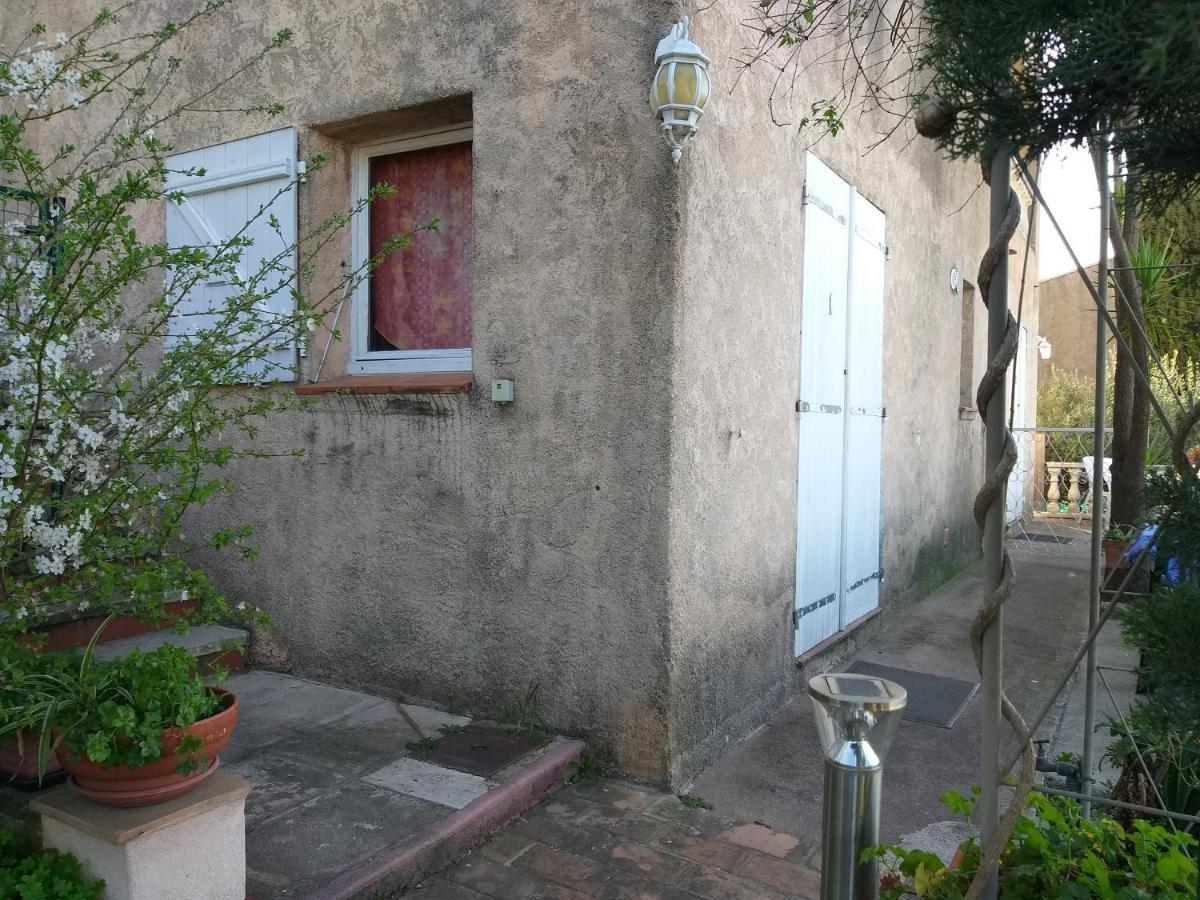 Joli Appartement Centre Saint-Raphael Piscine Esterno foto
